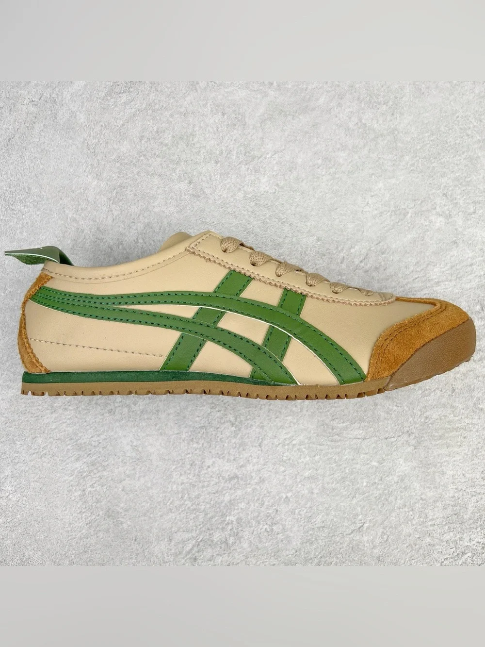 Onitsuka Tiger by Asics Mexico66(shoe box not included)